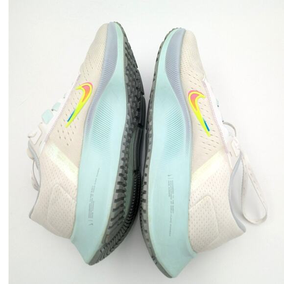 Nike Air Zoom Pegasus 38 Summit White Volt DH6507-111 Women's size US8.5 EU40 - Picture 4 of 12